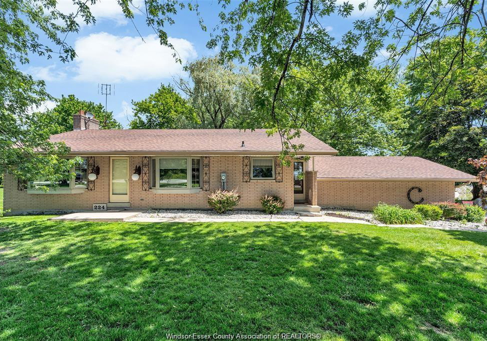 224-west-pike-creek-lakeshore-ontario-26014766