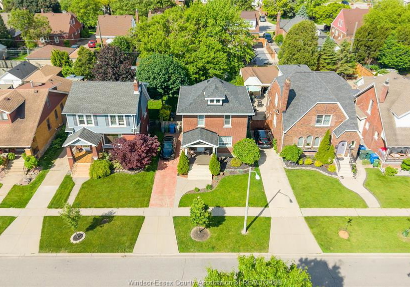 2151-lincoln-road-windsor-ontario-26014774
