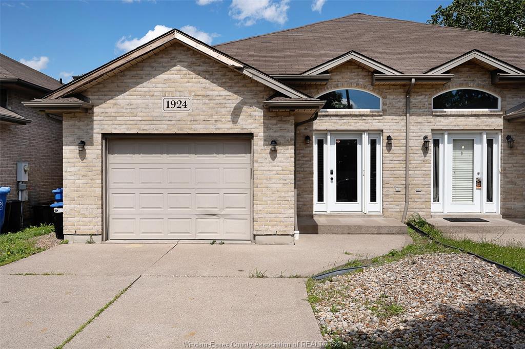 1924-northway-avenue-windsor-ontario-26014815