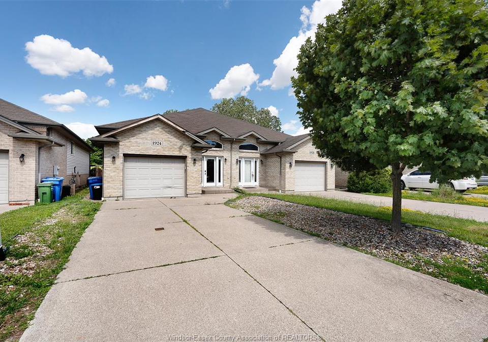 1924-northway-avenue-windsor-ontario-26014815