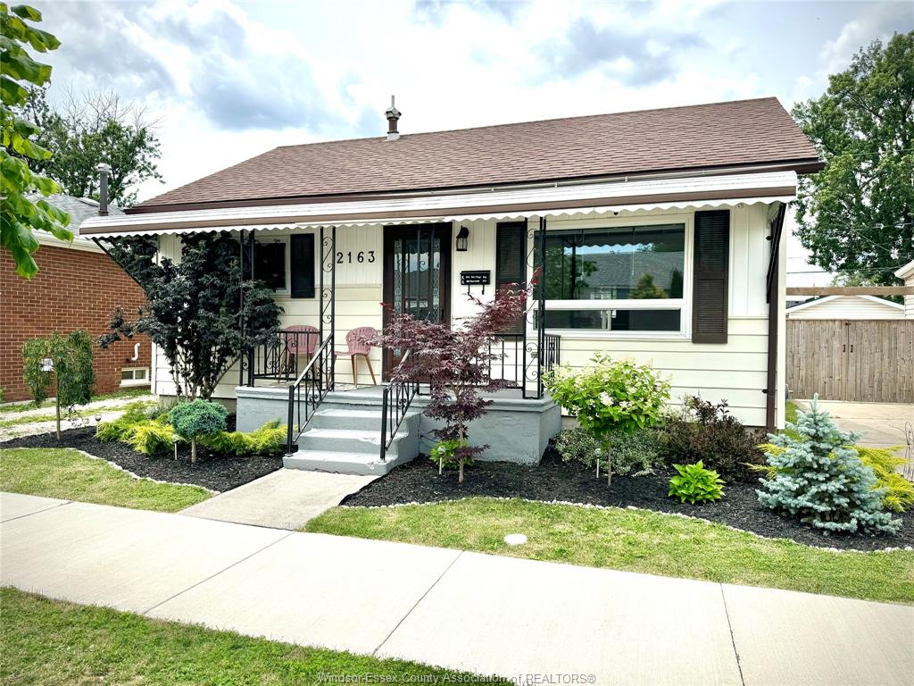 2163-wellesley-avenue-windsor-ontario-26014824