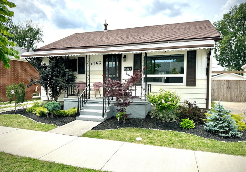 2163-wellesley-avenue-windsor-ontario-26014824