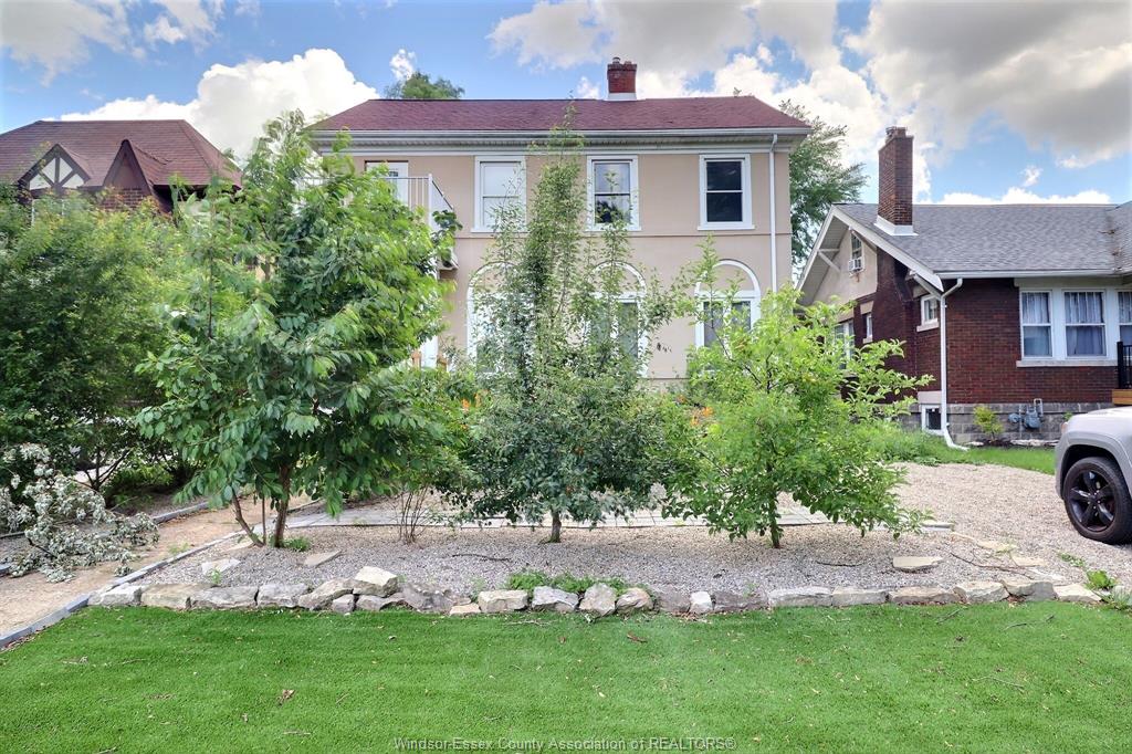 956-victoria-windsor-ontario-26014833