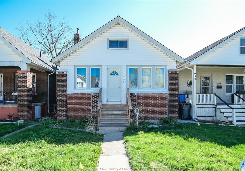 1248-bruce-avenue-windsor-ontario-26014835