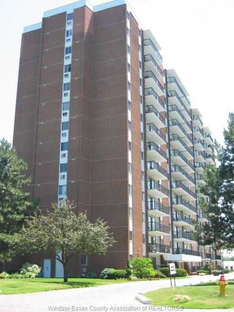 8591-riverside-drive-east-windsor-ontario-26014843