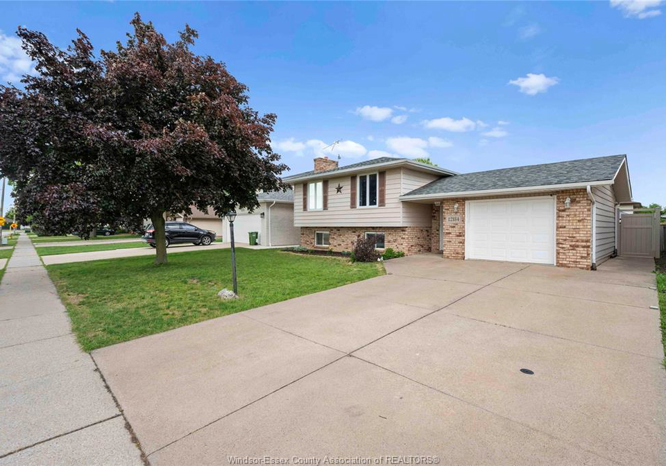 12184-mcnorton-tecumseh-ontario-26014858