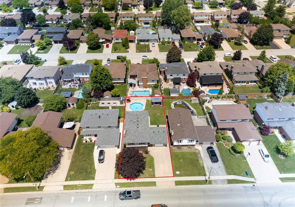 12184-mcnorton-tecumseh-ontario-26014858