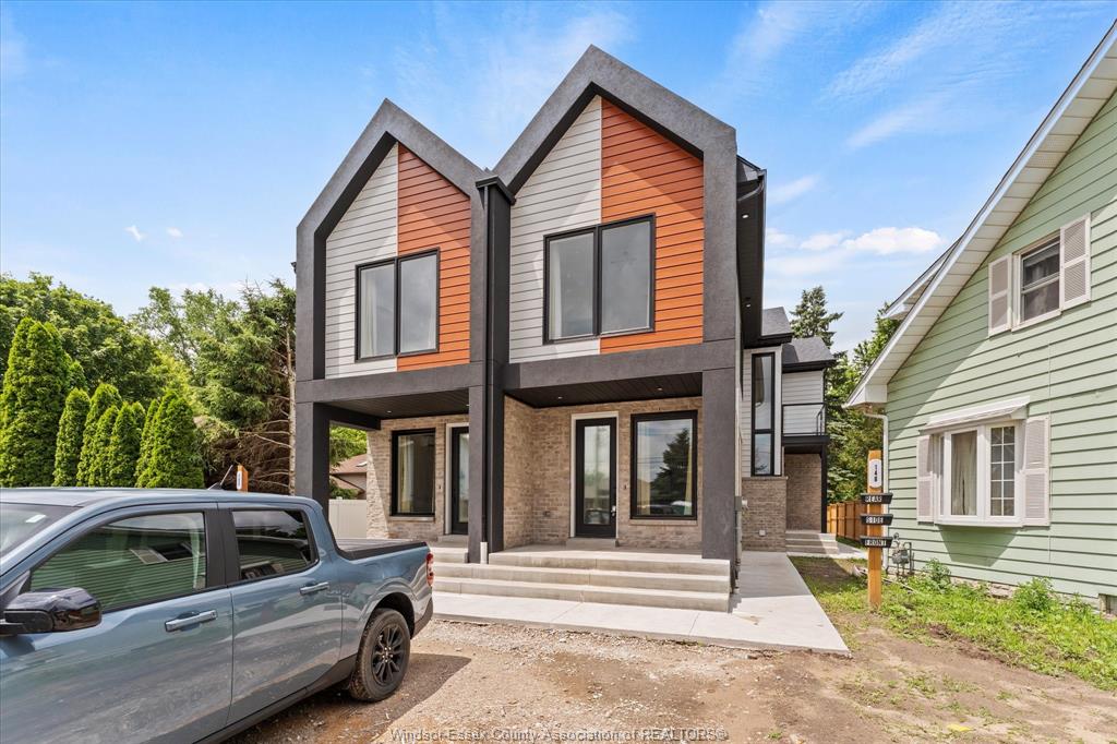150-old-front-lasalle-ontario-26014862