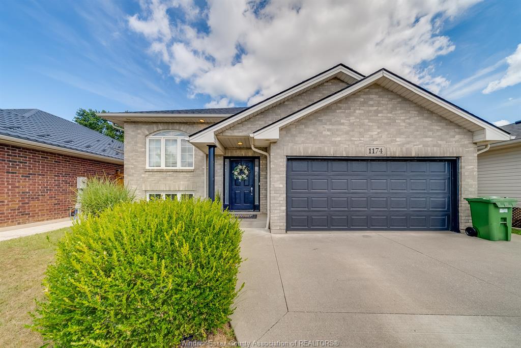 1174-clover-windsor-ontario-26014869