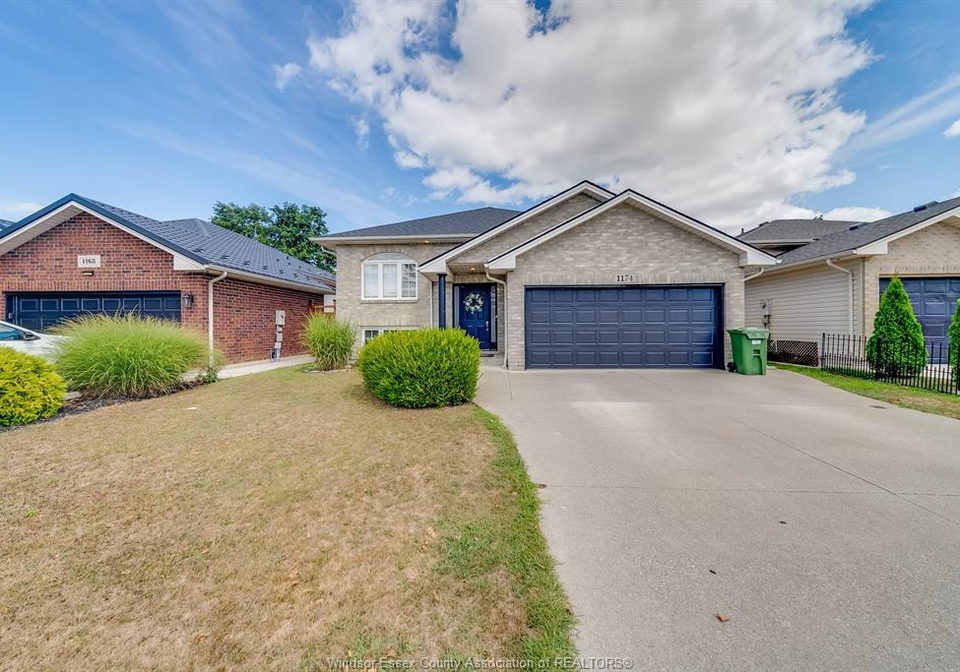 1174-clover-windsor-ontario-26014869