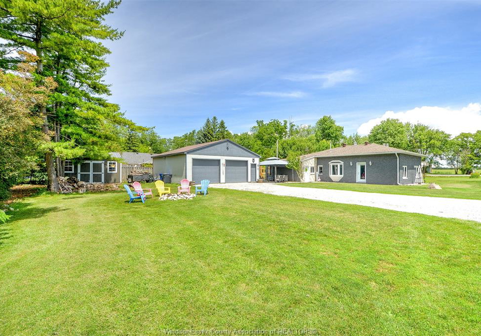 137-beverly-boulevard-colchester-ontario-26014880
