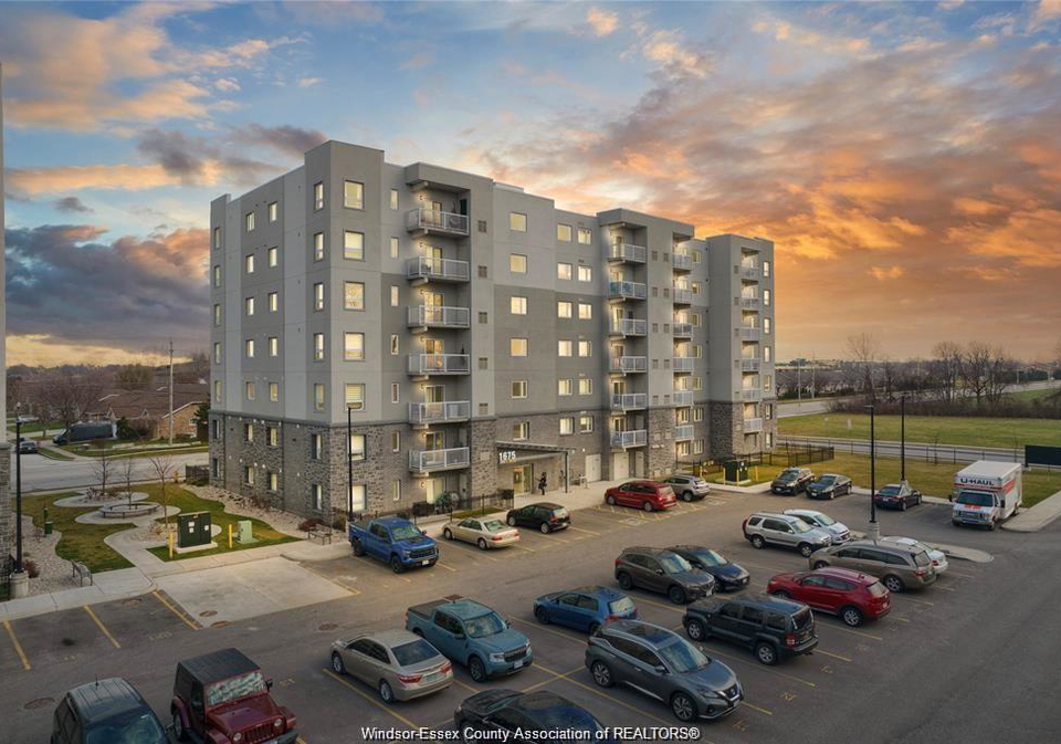 1675-banwell-road-windsor-ontario-26014885