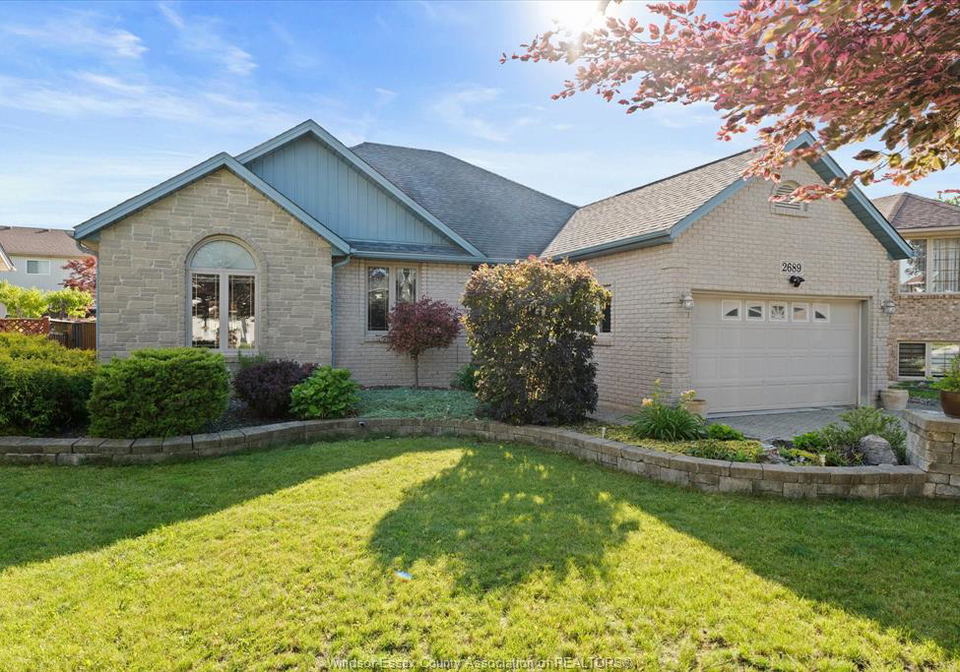 2689-buttery-street-windsor-ontario-26014886