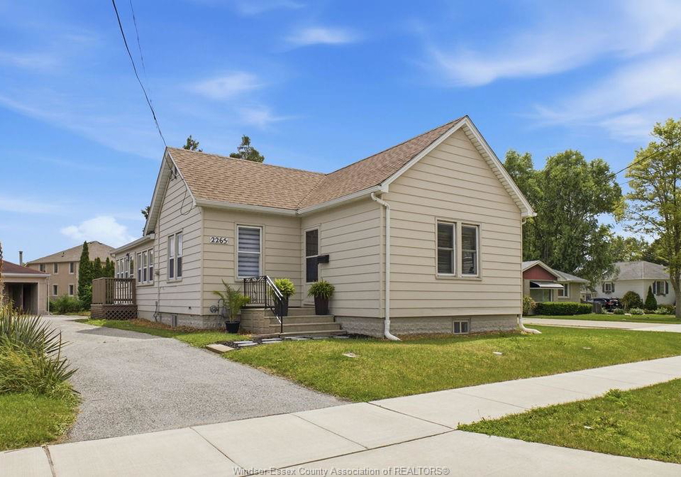 2265-cabana-windsor-ontario-26014890