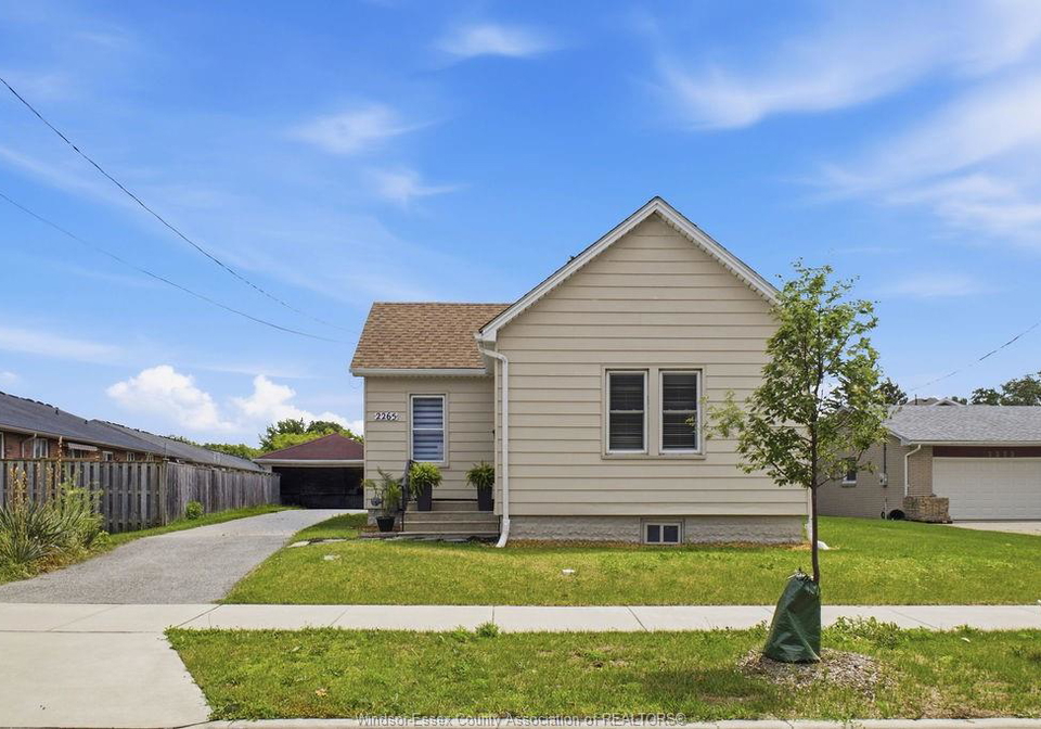 2265-cabana-windsor-ontario-26014890