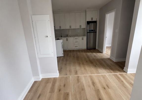 945-wellington-avenue-windsor-ontario-26014894