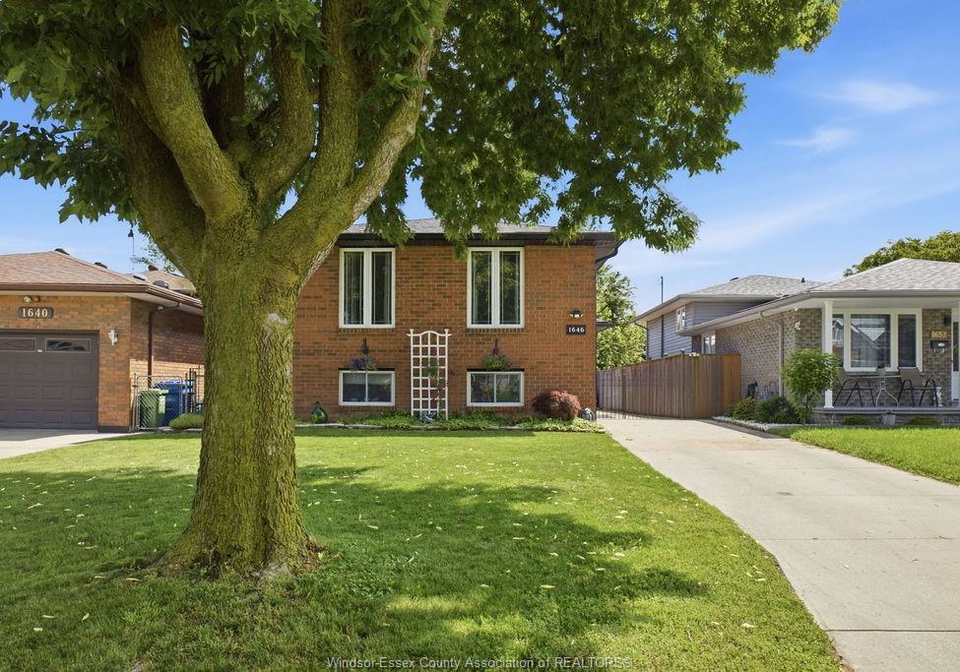 1646-langlois-avenue-windsor-ontario-26014895