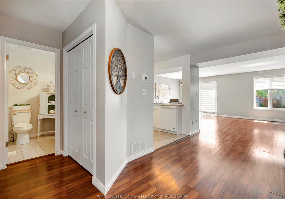 1545-vollans-street-lasalle-ontario-26014904