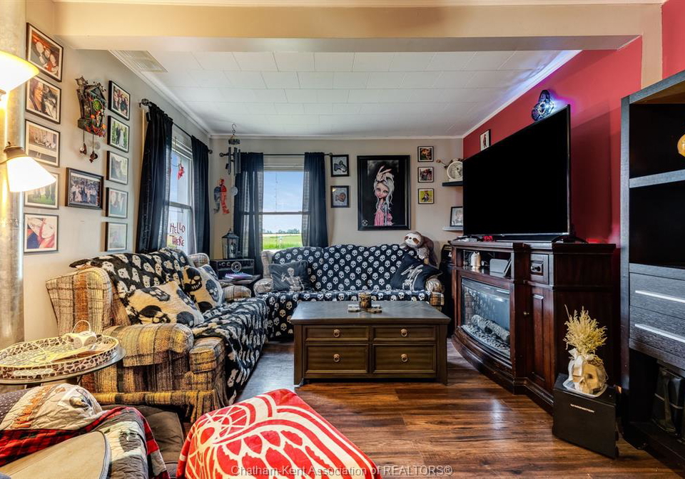 2438-4th-concession-line-chatham-kent-ontario-26014913