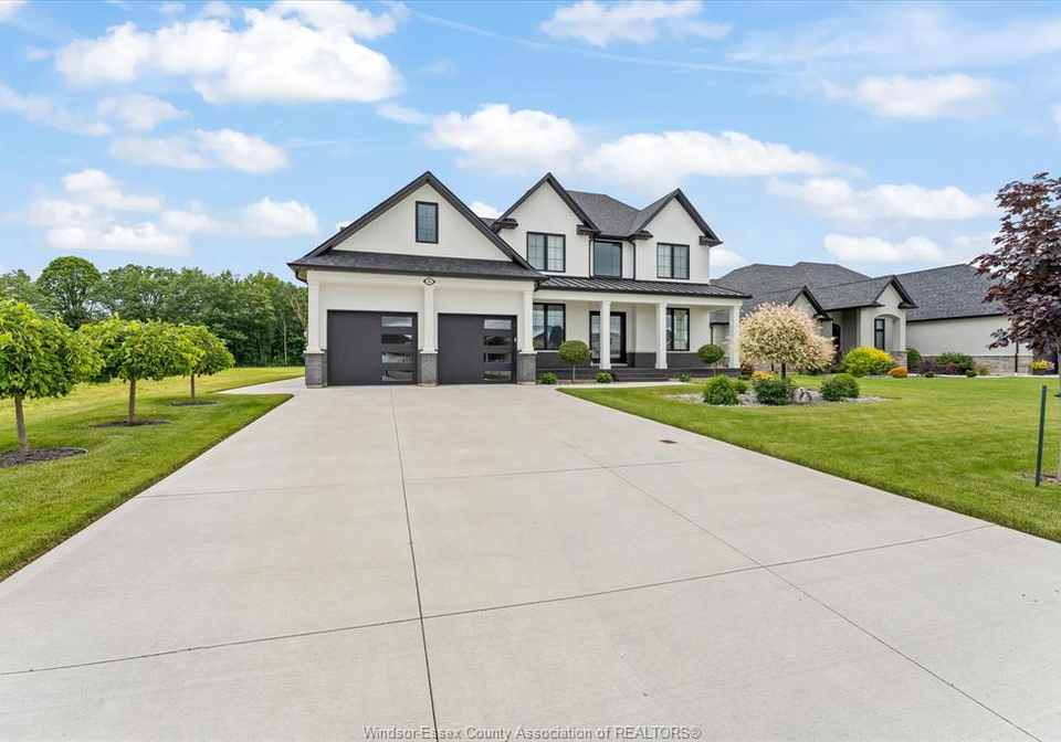 16-york-boulevard-kingsville-ontario-26014914