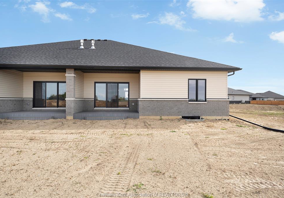 217-worthington-court-chatham-ontario-26014923