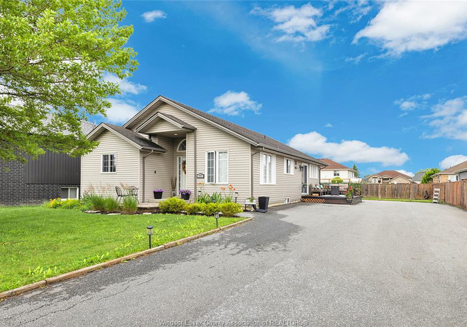 440-west-belle-river-road-lakeshore-ontario-26014932