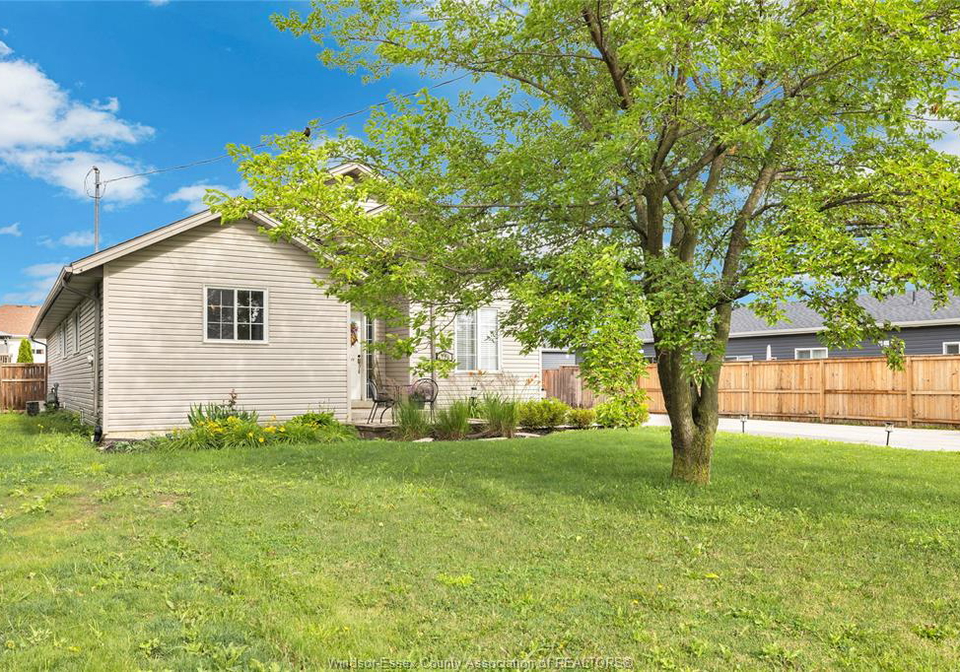 440-west-belle-river-road-lakeshore-ontario-26014932