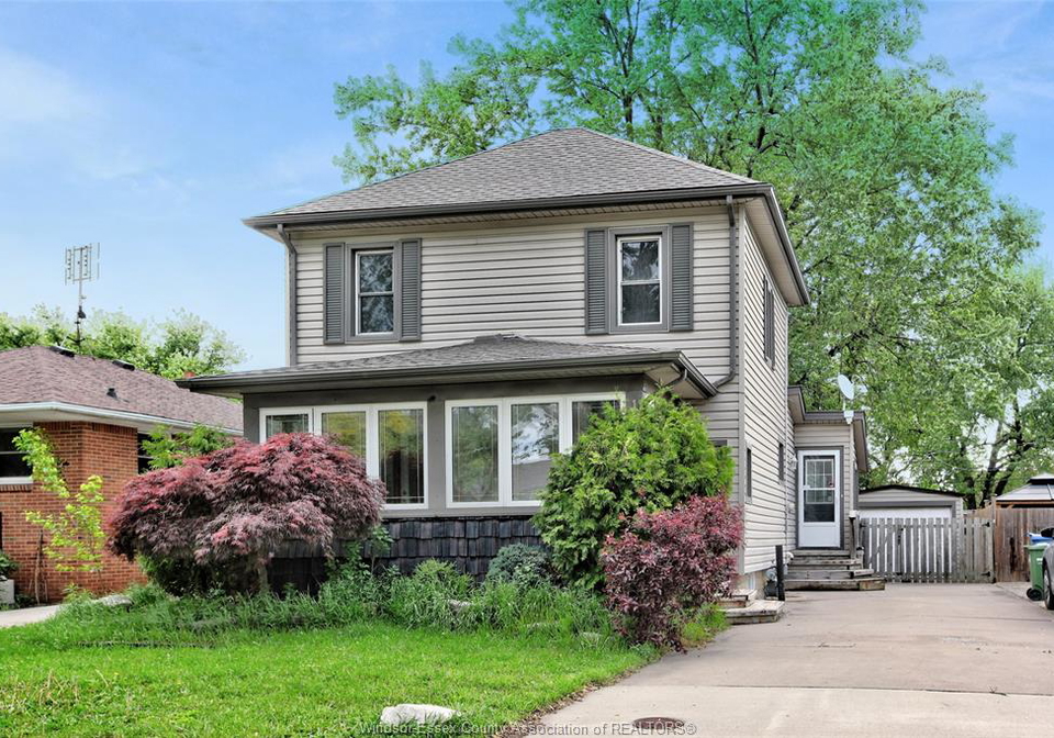 1054-glidden-windsor-ontario-26014940