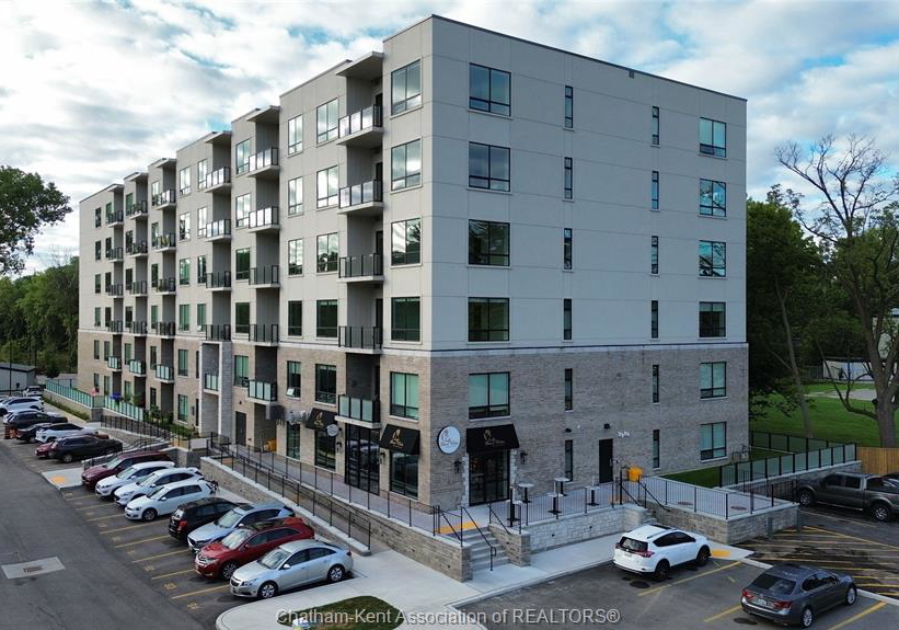 364-grand-avenue-east-chatham-ontario-26014948