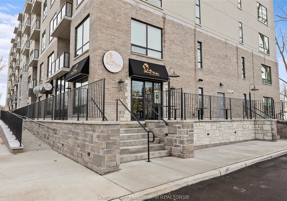 364-grand-avenue-east-chatham-ontario-26014948