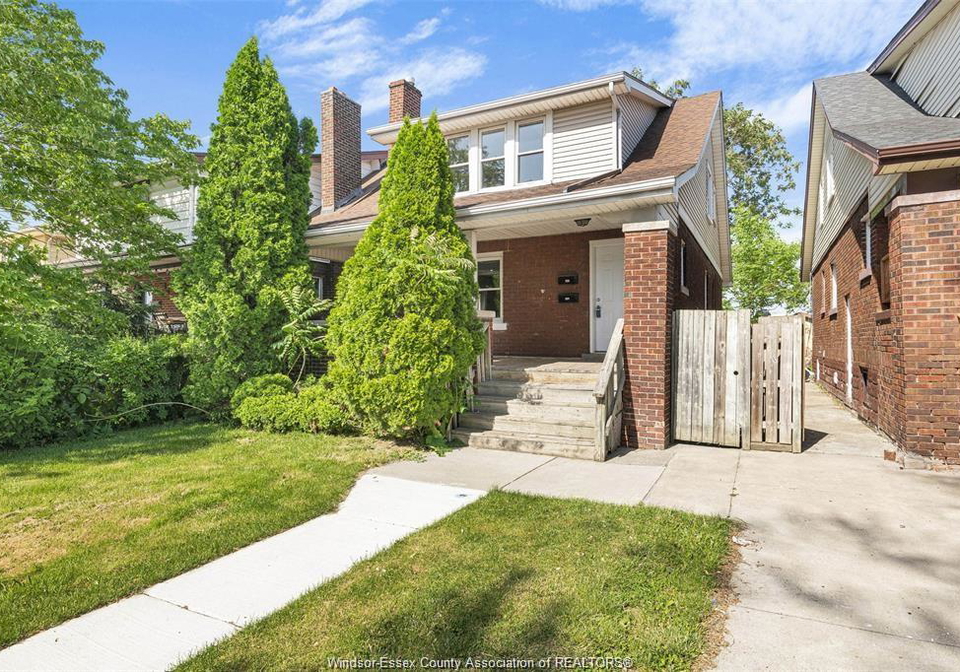 1376-goyeau-street-windsor-ontario-26014957