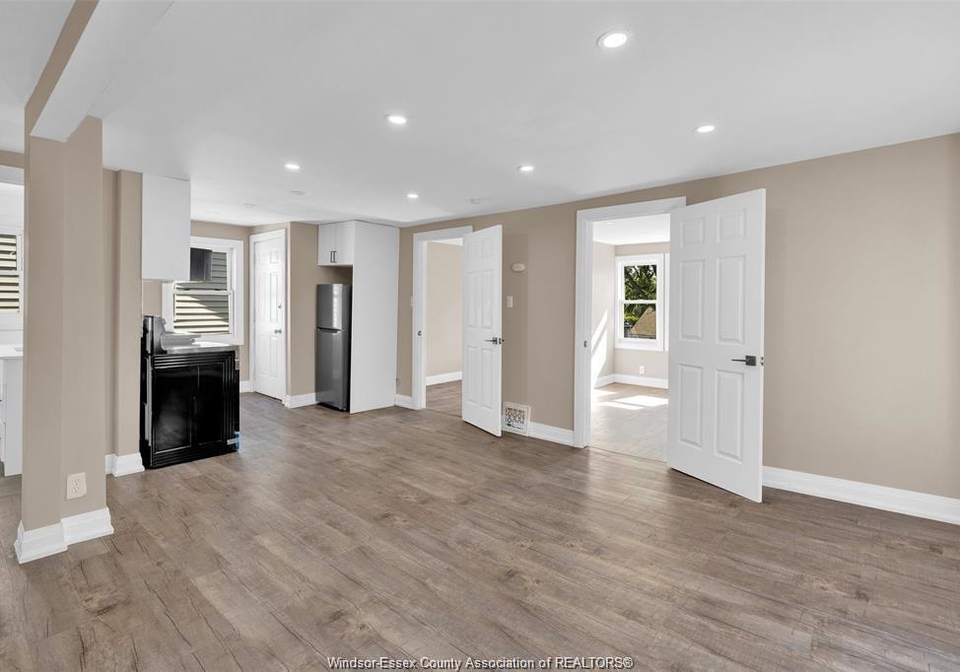 1376-goyeau-street-windsor-ontario-26014957