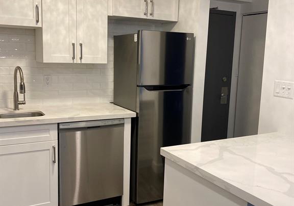 8591-riverside-drive-windsor-ontario-26014973