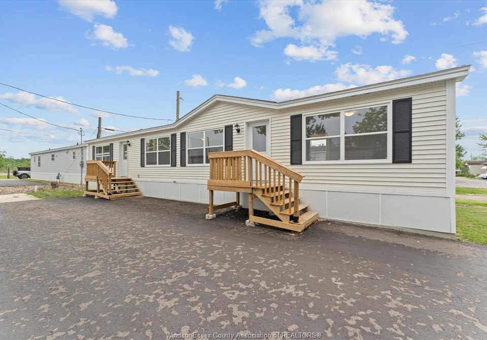 24-regina-drive-lakeshore-ontario-26014975