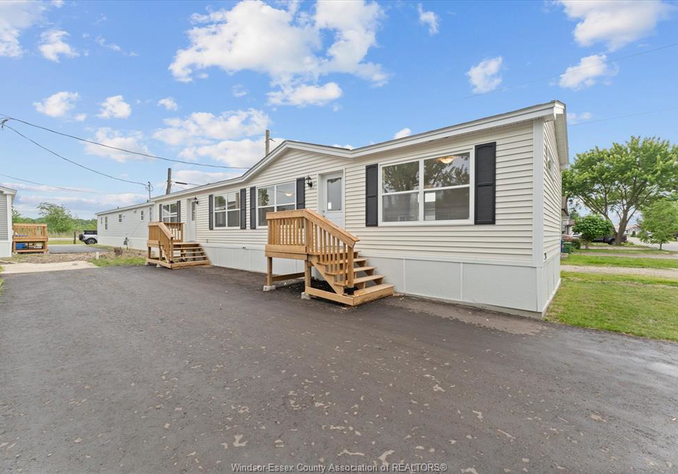 24-regina-drive-lakeshore-ontario-26014975
