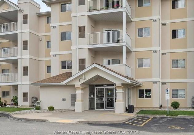 1547-grand-marais-road-west-windsor-ontario-26014992