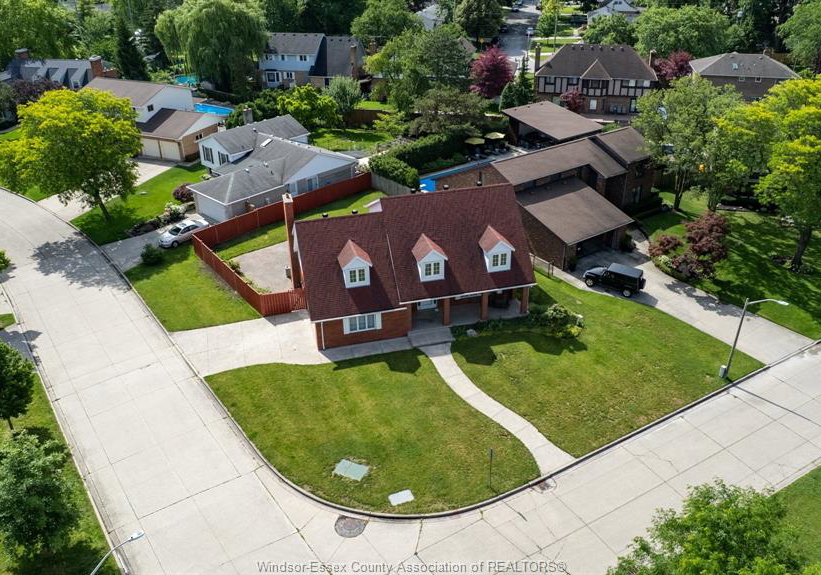 3500-driftwood-windsor-ontario-26015017