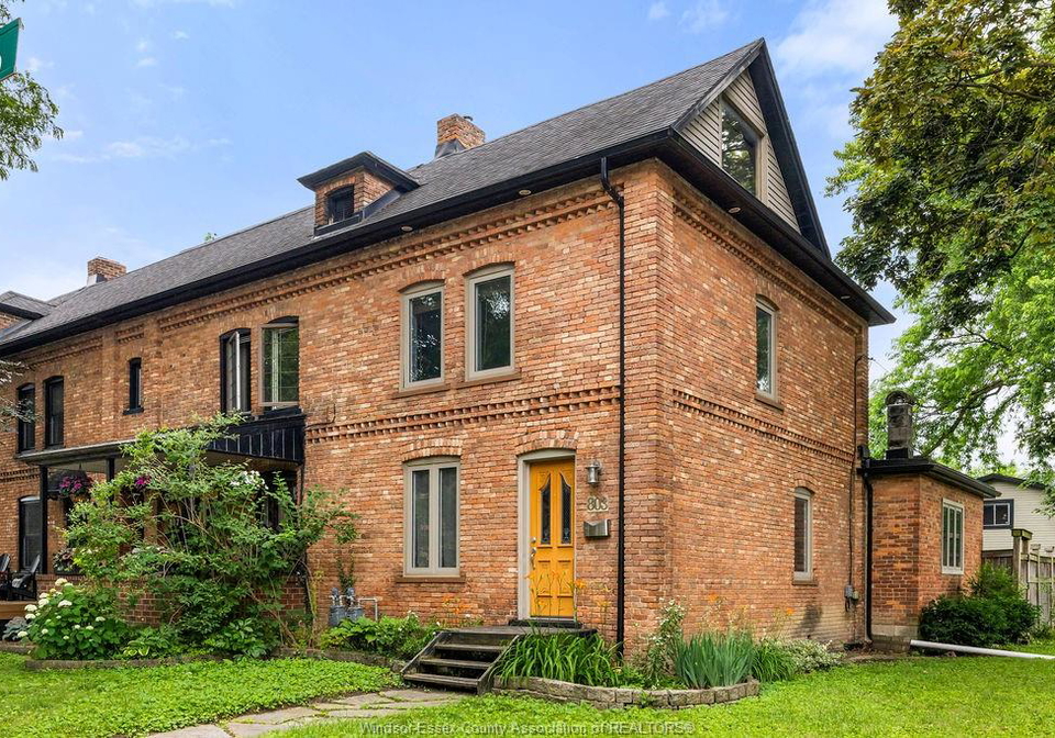 803-monmouth-road-windsor-ontario-26015021