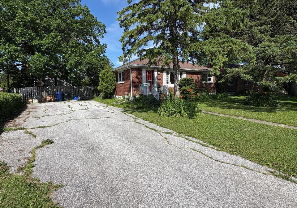 3400-dominion-windsor-ontario-26015036