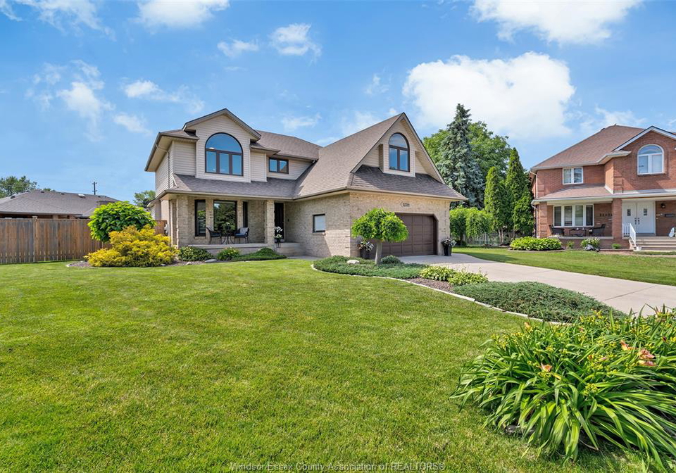 12311-verdant-court-tecumseh-ontario-26015046