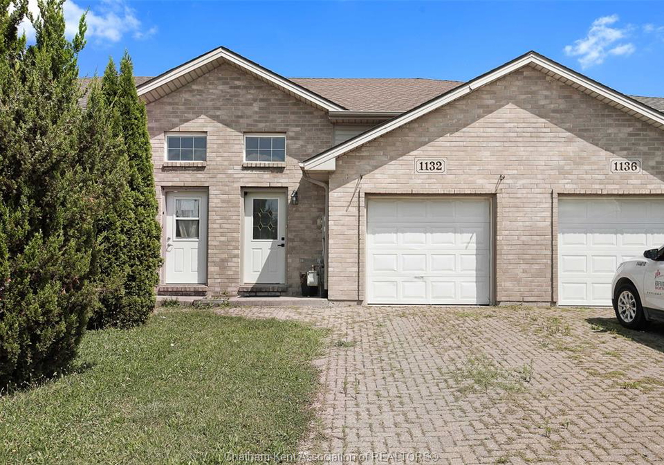 1132-settlers-street-windsor-ontario-26015047