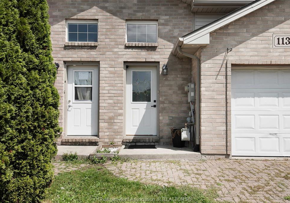 1132-settlers-street-windsor-ontario-26015047