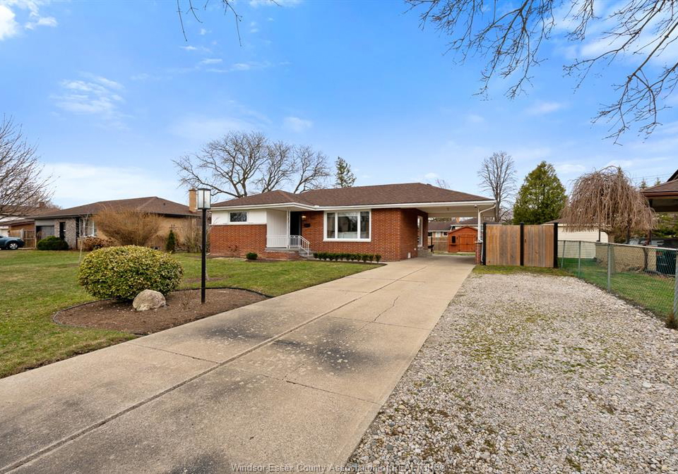735-lounsborough-windsor-ontario-26015052