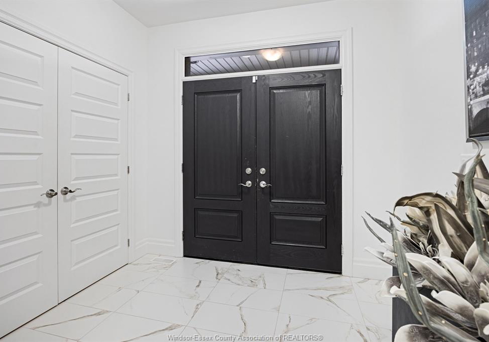 116-peters-street-essex-ontario-26015053
