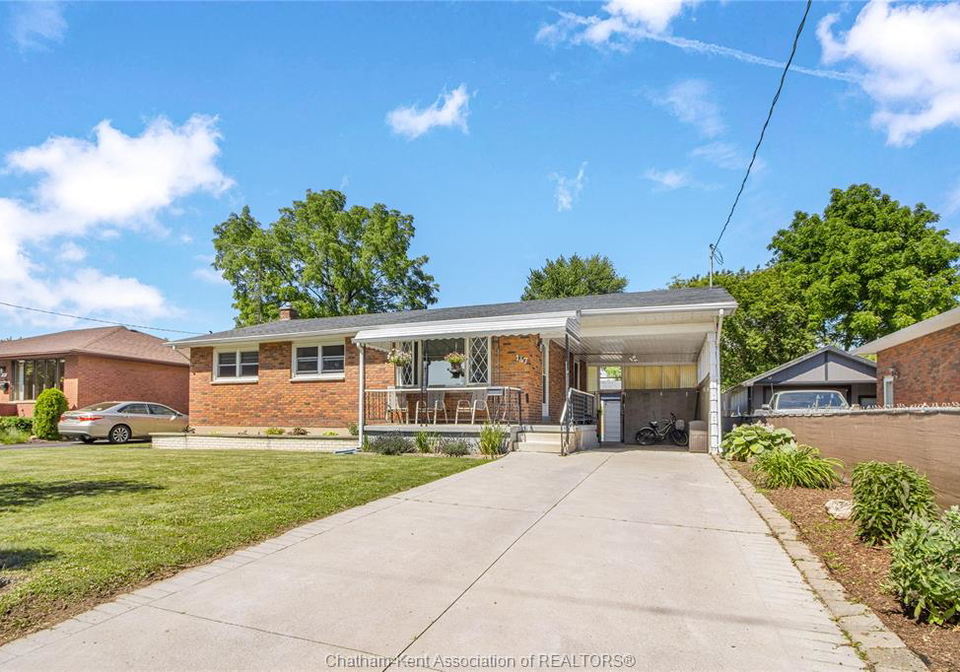 147-coverdale-street-chatham-ontario-26015059