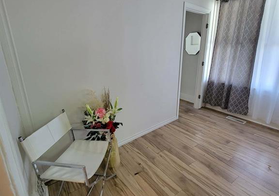 3509-peter-windsor-ontario-26015063