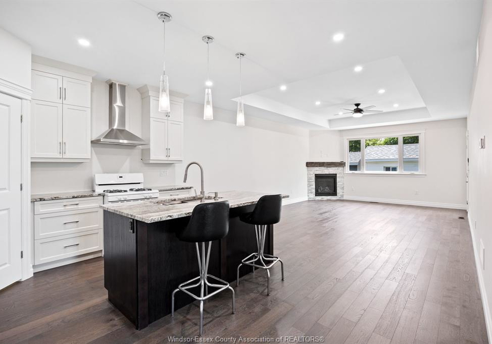 61-pereira-harrow-ontario-26015074