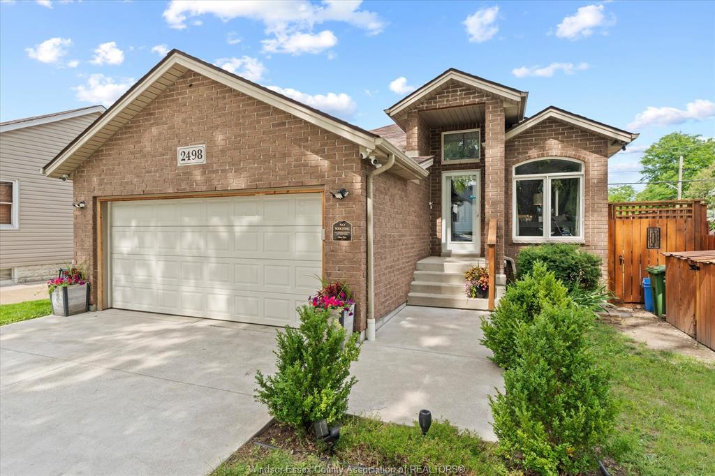 2498-bernard-windsor-ontario-26015078