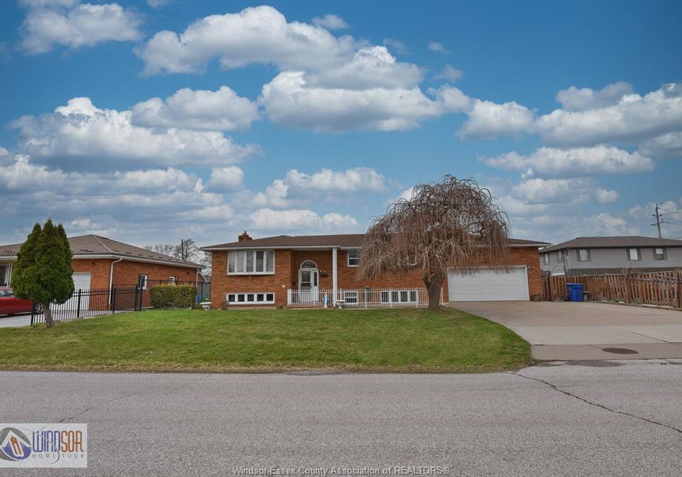 1435-st-clair-avenue-windsor-ontario-26015088