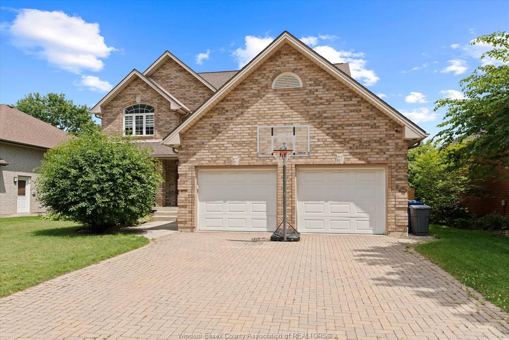 5740-wayne-street-lasalle-ontario-26015089